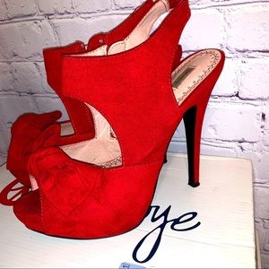 Lsenboye Red Heels